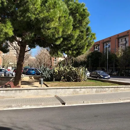 New! For 3 People Near Fira Gran Via *