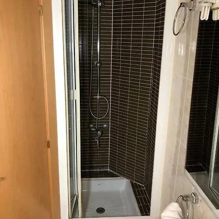 Apartamento New! For 3 People Near Fira Gran Via